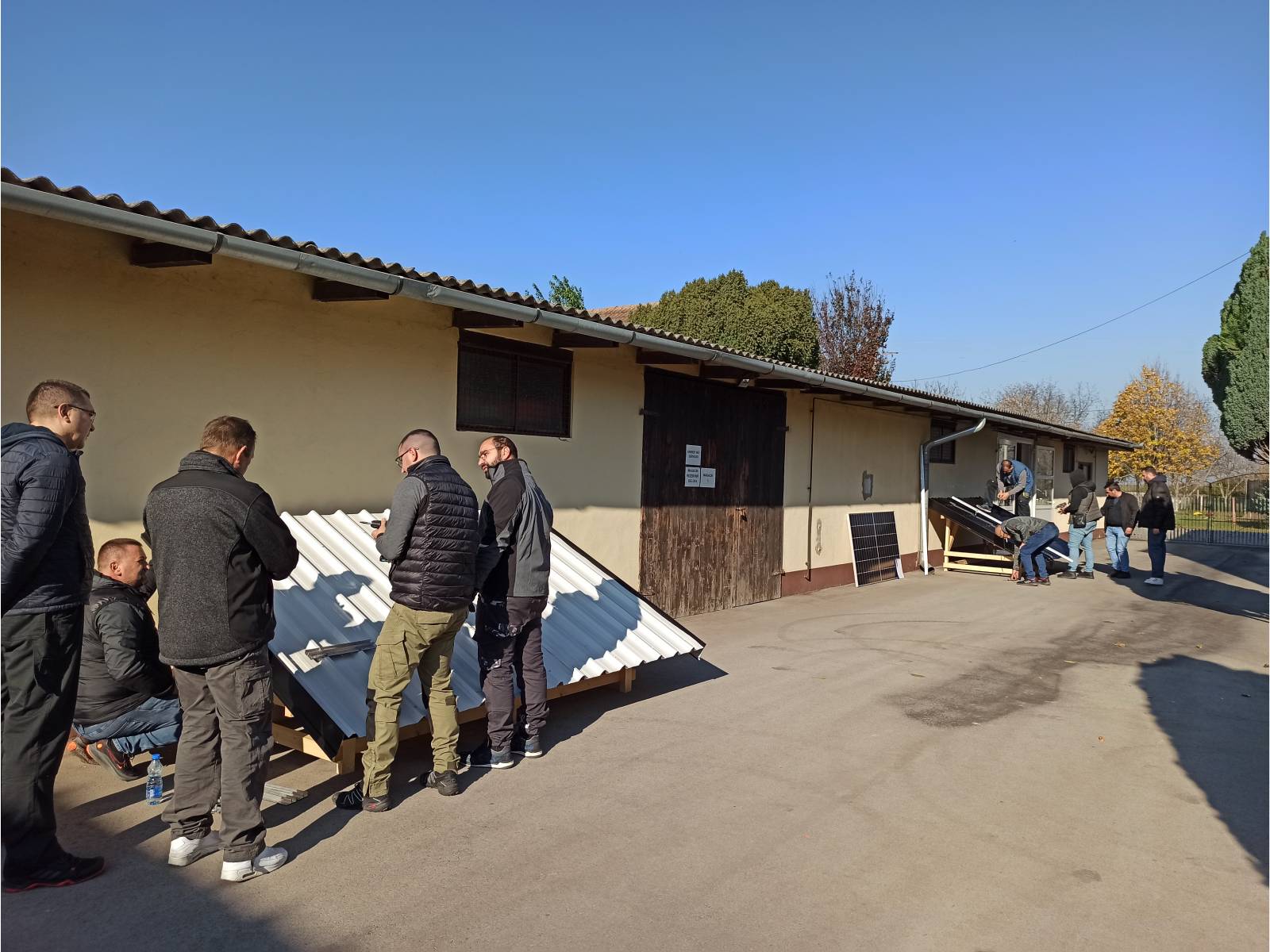 Обуке за професоре средњих школа и инсталатере соларних панела